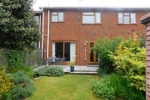 3 bedroom townhouse for sale, Squirrels Close, Christchurch BH23