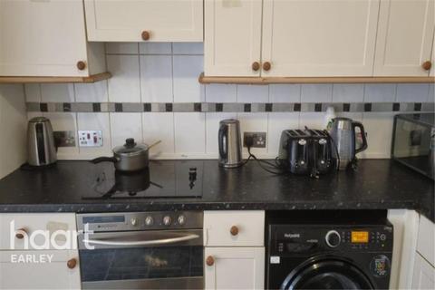1 bedroom in a house share to rent, Howard Street, Reading, RG1 7XS