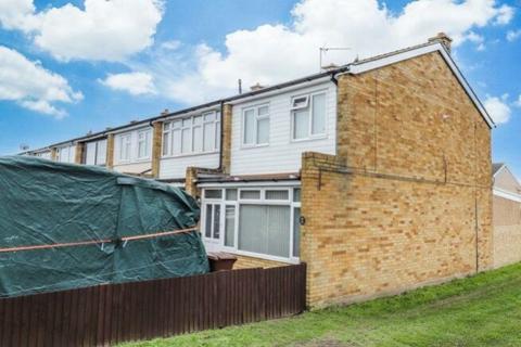 2 bedroom end of terrace house for sale, Shelldrake Close, Isle Of Grain, Rochester ME3 0DH