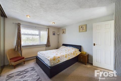 286 Staines Road, Feltham, TW14 9HG