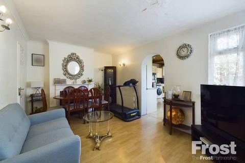 286 Staines Road, Feltham, TW14 9HG