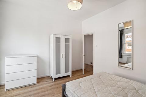 2 bedroom apartment to rent, Dinsmore Road, London, SW12