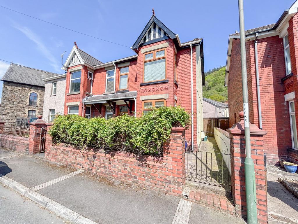 Carlton Terrace, Cross Keys, NP11 3 bed semidetached house for sale