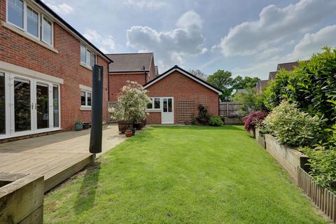 4 bedroom detached house for sale, Pyecombe Close, Burgess Hill, RH15