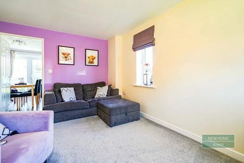 3 bedroom semi-detached house for sale, Stroothers Place, Bradford, West Yorkshire, BD4