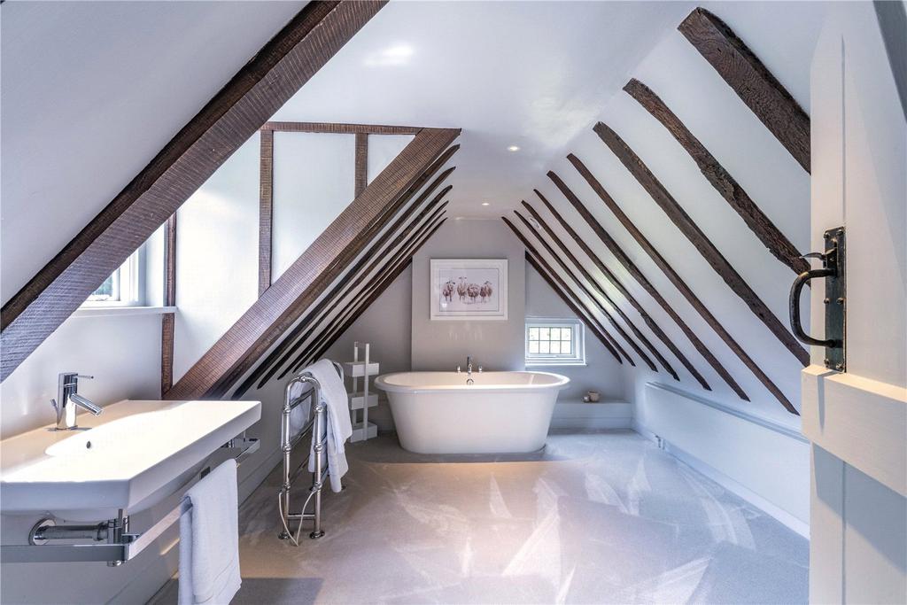 2nd Floor Bathroom