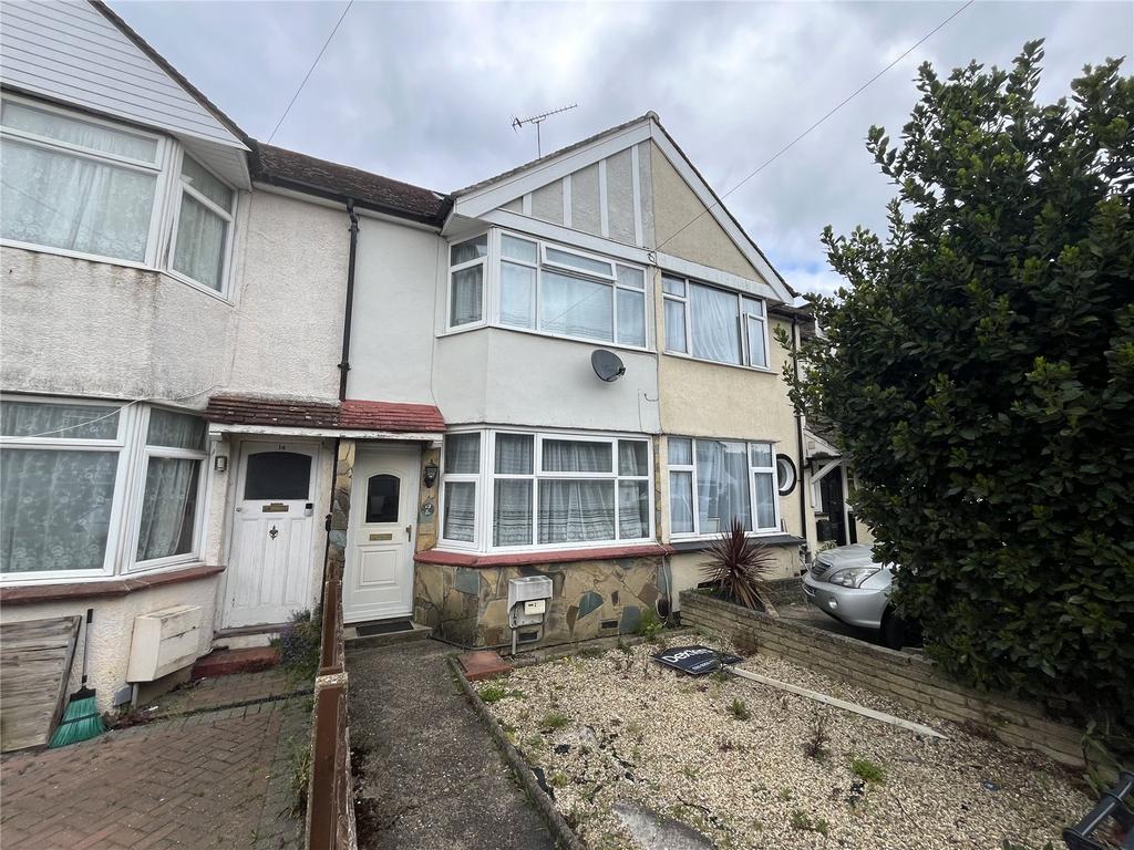 Camrose Avenue, Feltham, TW13 3 bed semidetached house £1,940 pcm (£