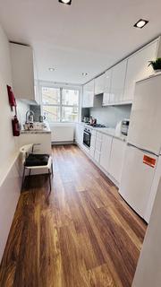 1 bedroom in a flat share to rent, Monmouth Place, London W2