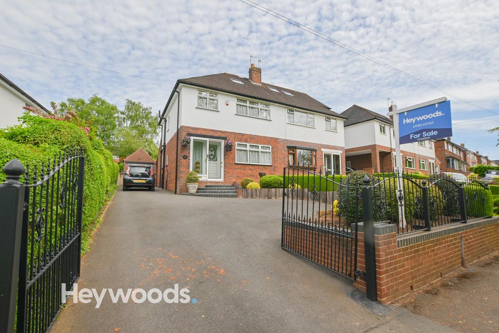 Dartmouth Avenue, Westlands... 4 bed semidetached house for sale £