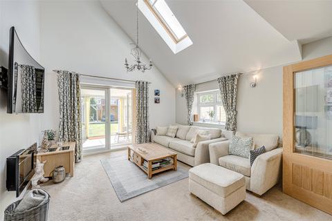 3 bedroom semi-detached house for sale, Steepdown Road, Sompting, West Sussex, BN15