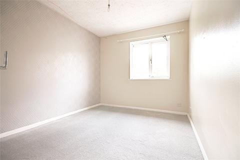 2 bedroom flat to rent, Friends Avenue, Cheshunt, Waltham Cross, Hertfordshire, EN8