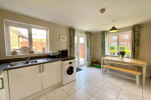 3 bedroom semi-detached house for sale, Sandpiper Drive, Stafford, ST16
