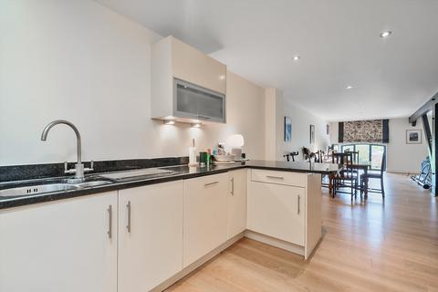 2 bedroom flat for sale, New Street, Henley-on-Thames, Oxfordshire, RG9