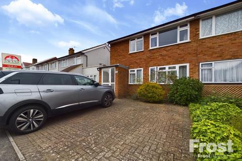 2 bedroom maisonette to rent, Adelaide Road, Ashford, Surrey, TW15