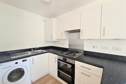 2 bedroom apartment to rent, Beaminster Avenue, Preston PR4