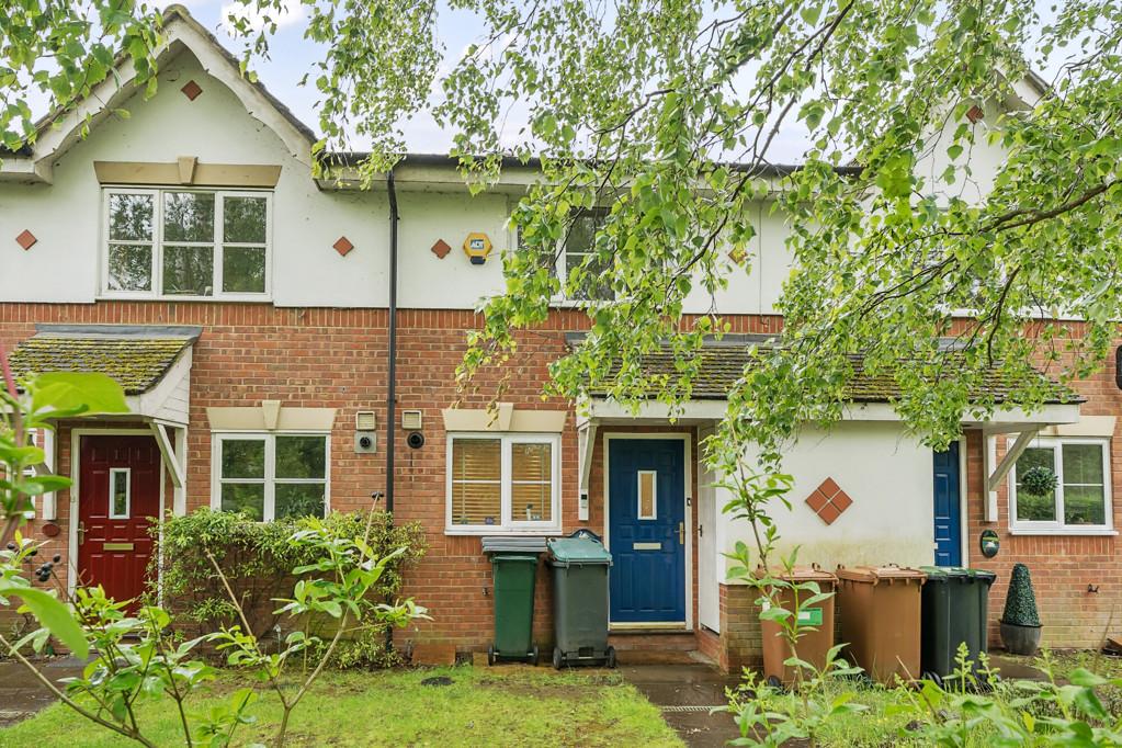 Byewaters, Watford, Hertfordshire 2 bed terraced house for sale £450,000
