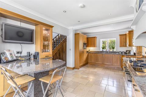 5 bedroom detached house for sale, London Road East, Amersham, Buckinghamshire, HP7