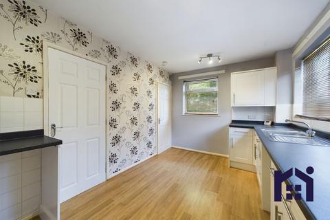 2 bedroom semi-detached house to rent, Welsby Road, Leyland, PR25 1JB