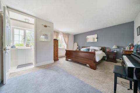 4 bedroom detached house for sale, Carterton,  Oxfordshire,  OX18