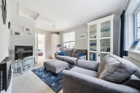 33 Corbett Road, Carterton, OX18 3LG