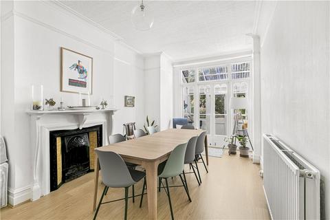 51 Copthall Gardens, Twickenham, TW1 4HH