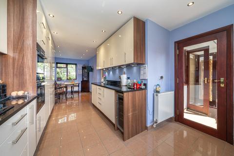 3 bedroom detached house for sale, Alexandra Road, Chipperfield WD4