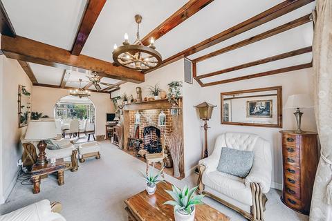 27 Bridge End, London, E17 4ER