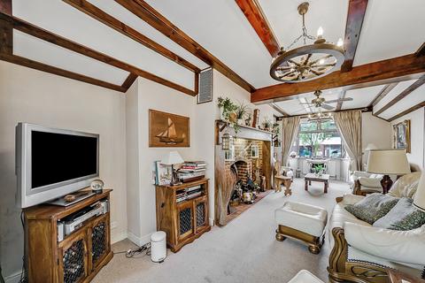 27 Bridge End, London, E17 4ER