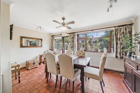 27 Bridge End, London, E17 4ER