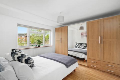 undefined, Cleveley Crescent, London W5