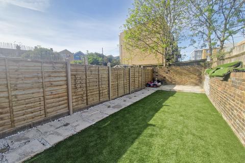 13 Suffolk Road, Gravesend, DA12 2SW