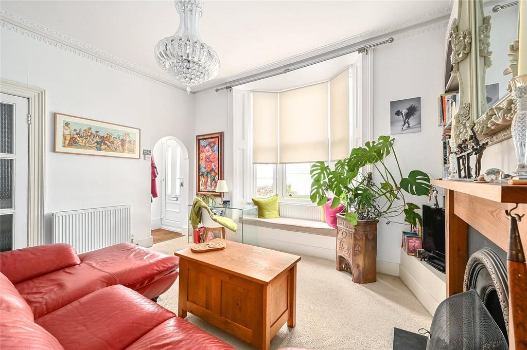 Medina Villas, Hove, East Sussex, BN3 1 bed apartment for sale £300,000