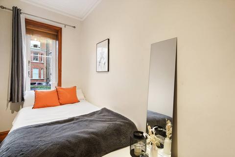 1 bedroom in a house share to rent, Randolph Avenue, London W9