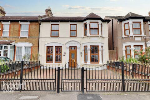4 bedroom end of terrace house for sale, Balfour Road, Ilford