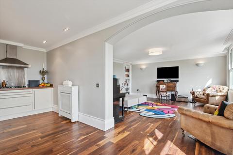 2 bedroom flat for sale, Thornton Place, Clapham Old Town, London, SW4