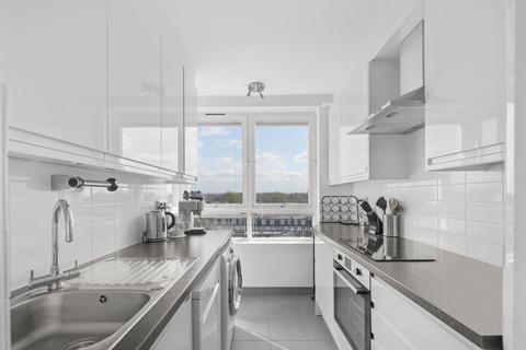 1 bedroom apartment to rent, Chelsea Manor Gardens, Chelsea, SW3