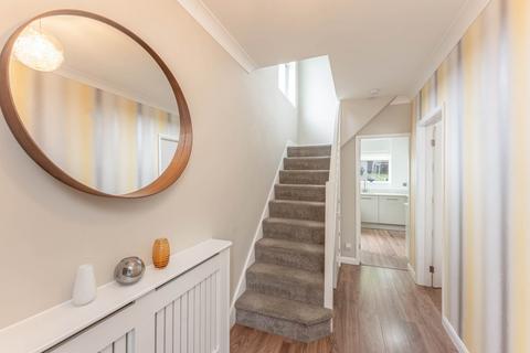 10 Schubert Road, Elstree, Borehamwood, WD6 3DN
