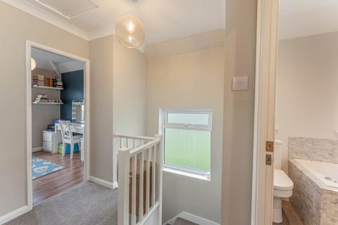 10 Schubert Road, Elstree, Borehamwood, WD6 3DN