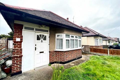 2 bedroom bungalow for sale, Leigh on Sea SS9