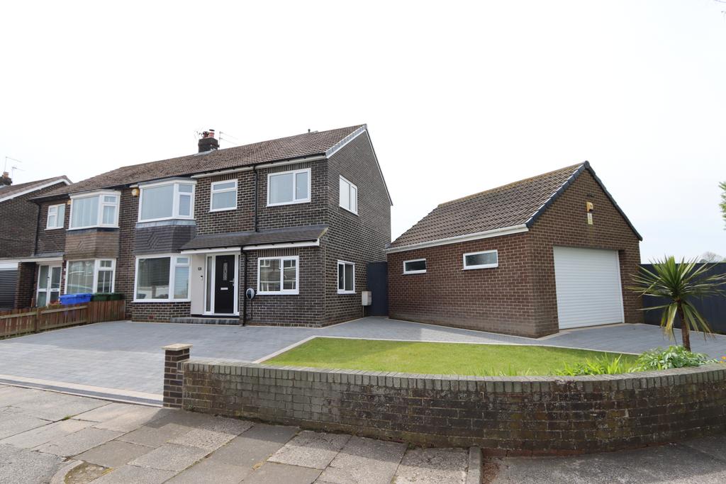 Conway Grove, Seaton Sluice, Whitley... 4 bed semidetached house for