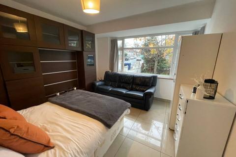 undefined, Cleveley Crescent, London W5