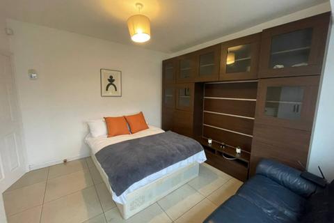 undefined, Cleveley Crescent, London W5