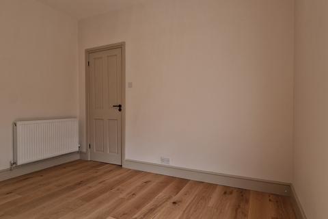 2 bedroom flat to rent, Francis Road, London E10