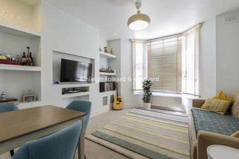 2 bedroom flat to rent, Hurstbourne Road London SE23