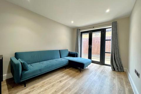 1 bedroom apartment to rent, South Road, Weybridge KT13