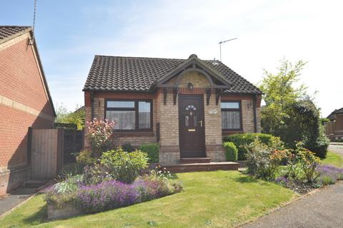 2 bedroom detached bungalow for sale, Barley Meadow, Halesworth