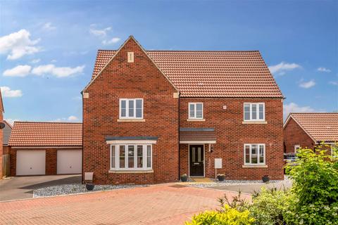 5 bedroom detached house for sale, Mancetter Close, Kirby Muxloe