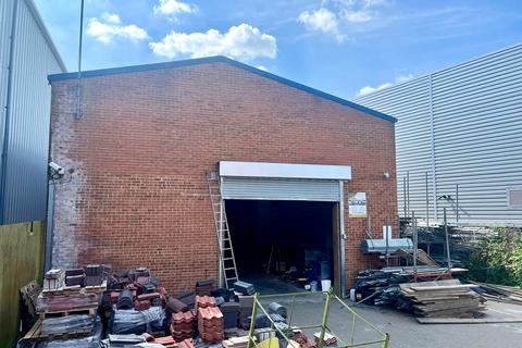 Warehouse to rent, Green Lane, Hounslow. TW4