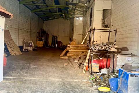 Warehouse to rent, Green Lane, Hounslow. TW4