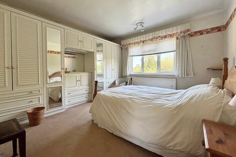 79 Hayes Way, Beckenham, BR3 6RR